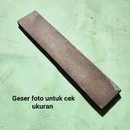 23. 1500 grid alundum sharpening stone, size L19 x W3.8 x H1.3 cm