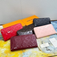 2 0 5 Cowhide Lacquer Embossed Wallet Size H I G-V E R S O N M 4 1 9 3 8, * c m