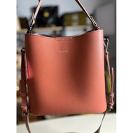 Esquire Two Way Bag in Brand New Condition comes in 3 colors