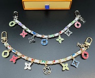 LV 白色多吊墜包扣