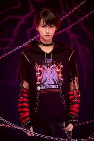 原創龐克風罪惡之歌巴風特惡魔角連帽T恤條紋接袖鐵鍊設計JJ2555