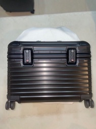 Rimowa Pilot Aluminium 鋁合金黑色行李箱