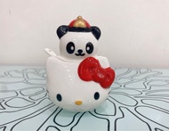 全新正品 sanrio hello kitty   限量款 熊貓.&amp; kitty 陶瓷調味罐 （適合放醬油、鹽、糖、辣椒） .&amp;  擺飾品