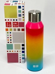 Brand new Uniqlo 40th anniv rainbow colour version s/s bottle 全新Uniqlo 40周年限定版碳酸飲品用不鏽鋼水樽，保溫水壺，幻彩色