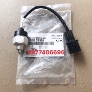 9386002501 Công tắc đèn lùi KIA MORNING 2005 - 2018 / HYUNDAI I10 2008- 2018 Hàng xịn chính hãng