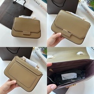 กระเป๋า CK สะพายได้สองแบบ  ขนาด 8 นิ้ว  Outlet 💯%