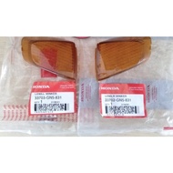 HONDA Rear Turn Signal Glass RightKiri Astrea GrandHONDA Original Kiri 33703-GN5-831 Right 33702-GN5