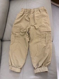 Uniqlo 卡其色工裝褲 110 碼