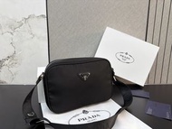 Prada x adidas 相機包