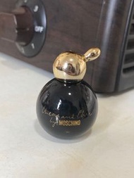 Moschino 香水版
