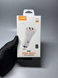 LDNIO 36W QC3.0 Dual USB Car Charger 12V-24V Car Charger Adapter DC for Cars,Trucks, SUV, Off-road vehicles, Bus 雙 USB 車載充電器 12V-24V 車載充電器適配器 DC 分配器，適用於小車、卡車、SUV、越野車、公共汽車