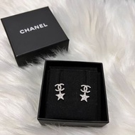 Chanel earrings. 星星耳環