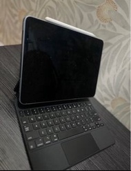 iPad Air (+ Apple Pencil + Magic Keyboard)