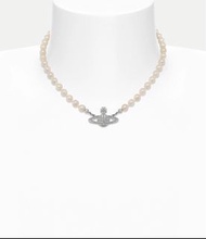 Vivienne Westwood Mini Bas Relief Pearl Choker