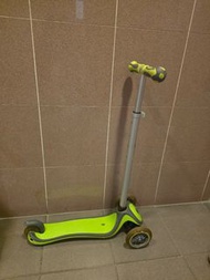 Globber 三輪滑板車