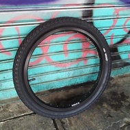 Parts BMX Tire CST Vault size 20 x 2.20 100Psi - Black