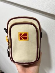 韓國限定Kodak Apparel 最新色 尼龍斜背相機包 手機包 小包包 包包 古著 復古風穿搭  底片相機