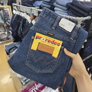 Wrangler Men's Straight-Leg Jeans (13MWZ) Non-Stretch Fabric Blue Color Model [MWZN27]