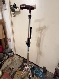 三腳助行器拐杖