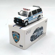 596 1: 64 Ford E350 VAN NYPD NYPD Black Casual Clothes VAN Alloy Car Model Decoration Out of Print M