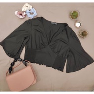 Flutter Sleeve Shirred Panel Crop Top - Crop top - tops (M) Size_ SHEIN