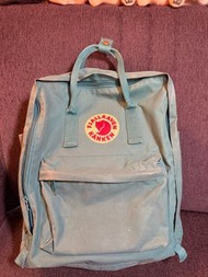 Fjallraven Kanken 背包