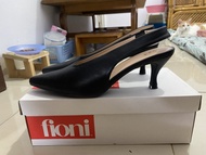 Sepatu Fioni Sling Back Payless Preloved