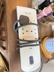 Belkin 6 頭拖板+ 2 USB Ports