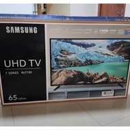 Samsung Smart TV 65  inches