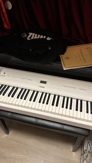 YAMAHA P-525 電子鋼琴