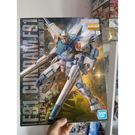 MG 1/100 Gundam F91 Dented Box