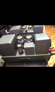 QUAD. I I後級一對，己改RCA插座，可用任何RCA牌子前級。電壓104一125V全正常連膽