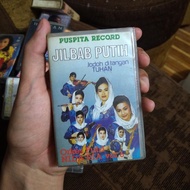 kaset pita nida ria jilbab putih