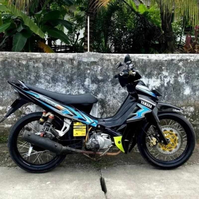 STRIPING STICKER LIS DECAL STANDAR ORI BERKUALITAS yamaha jupiter z 2006 silver hitam jup z burhan 2