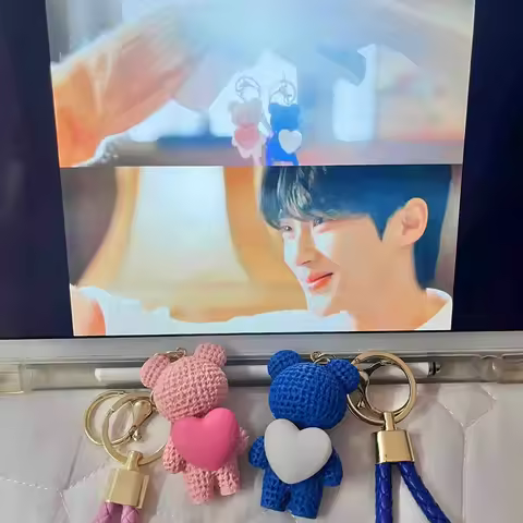 TV Lovely Runner Cosplay Unisex Little Bear Bag Pendant Keyring Blue Pink Couple Keychain Props Jewe