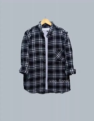 Kemeja Flanel Pria Lengan Panjang Hitam Garis Putih
