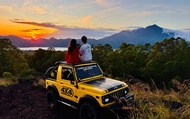 Tur Jeep Sunrise & Trekking Gunung Batur dengan Opsi Fotografer