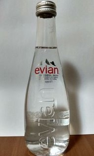 法國evian礦泉水(330ml玻璃樽裝)