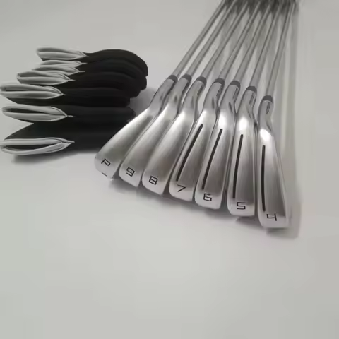 2024New 790 Golf Clubs silvery P790 Golf Irons Fourth generation 7pcs 4-9P R/S/SR Flex Steel/Graphit