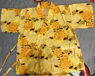 正版 日本 👘現貨👘優質兒童 幼兒 coco 和服 和服浴衣 棉麻 浴衣 日式  振袖和服 黃色 橘色 花朵 小紋和服 月下和風 绔和服 日系衣服 尺寸：90