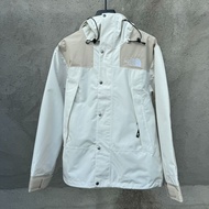 The North Face 1990 衝鋒衣 奶白色