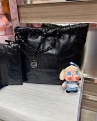 Chanel 22 small so black calfskin❤️❤️