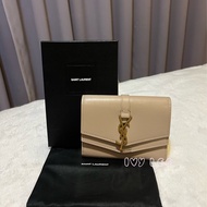 YSL 553563 Suplice 小牛皮雙層翻蓋釦式零錢卡包 短夾 粉膚色 二手精品