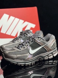 Nike ZOOM VOMERO ROAM 訓練城市 跑步鞋 黑色