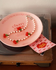 Kloset &amp; Etcetera Gummy Cherries Necklace สร้อยคอมุกแต่ลูกปักเชอร์รี่