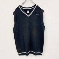 古著耐吉棉質針織背心，黑色，L碼，帶有大號Swoosh標誌。