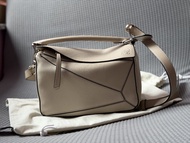 Loewe Puzzle Bag Small (Light Oat 銀扣)