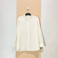 UNIQLO Rayon Long Sleeve Shirt Uniqlo Blouse Wanita / Size XXL