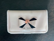 英國Ted Baker Wallet Purse 立體蝴蝶亮面粉紅色 玫瑰金扣卡包包銀包 兩面銀包小手袋側孭袋