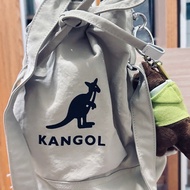 P 英國名牌 KANGOL 全新 連標 米白 側揹/手提 束口 兩用 防水材質 水桶包
